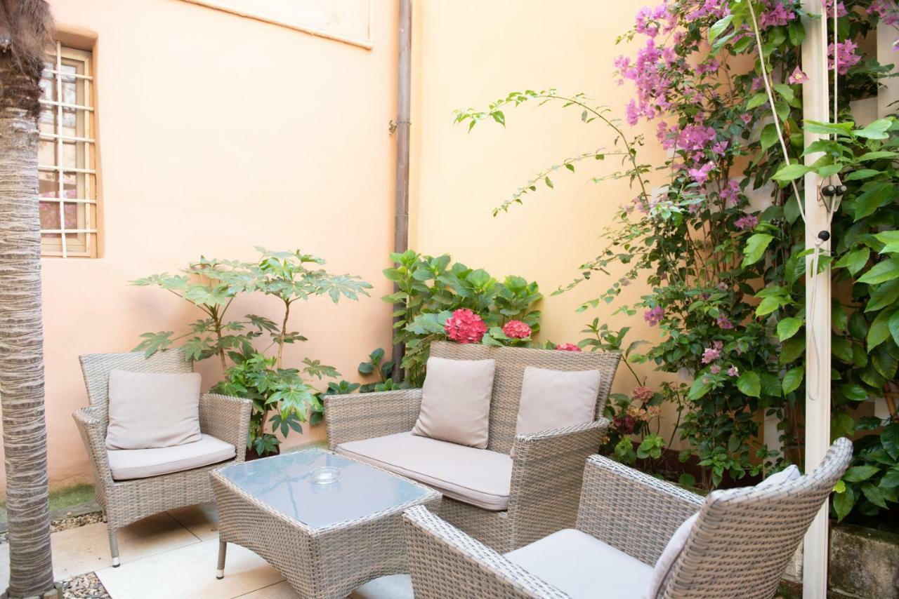 B&B Residenza Di Via Fontana Lucca Exterior photo